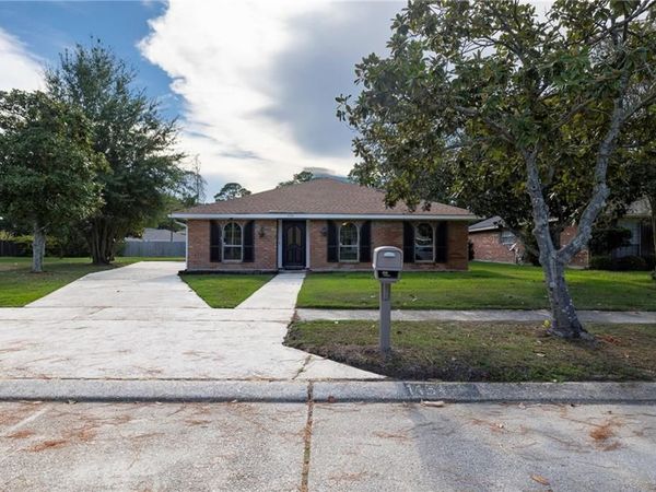 1131 RUE CALAIS, Slidell, LA 70458