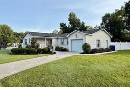 2050 Piper Drive photo 4