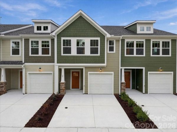 29 Oleetah Falls Way, Hendersonville, NC 28792
