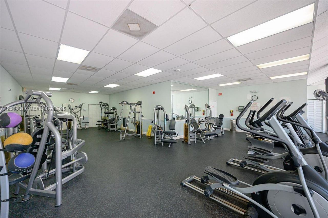 2201 S Ocean Dr, Unit 2202, Hollywood, FL 33019 Photo