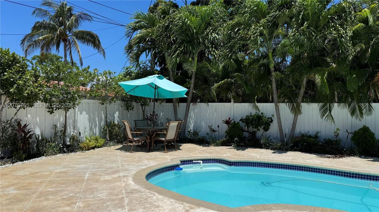 1611 71st St, Miami Beach, FL 33141 Photo