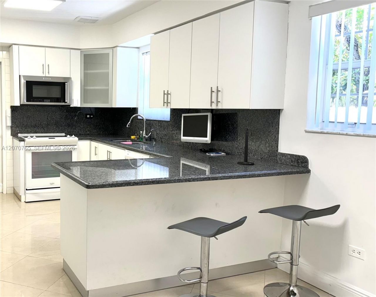 1611 71st St, Miami Beach, FL 33141 Photo