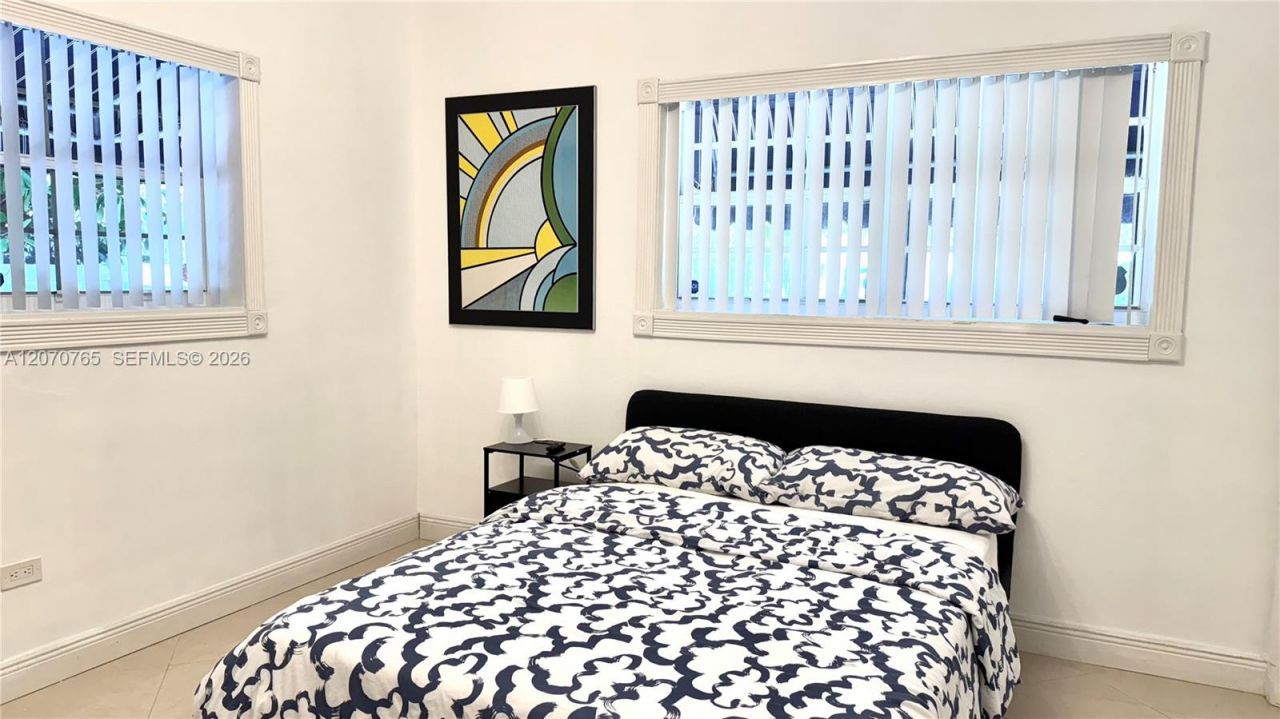 1611 71st St, Miami Beach, FL 33141 Photo
