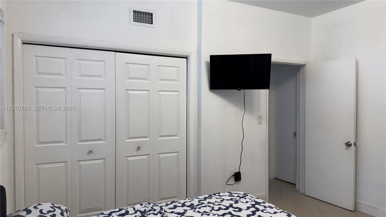 1611 71st St, Miami Beach, FL 33141 Photo
