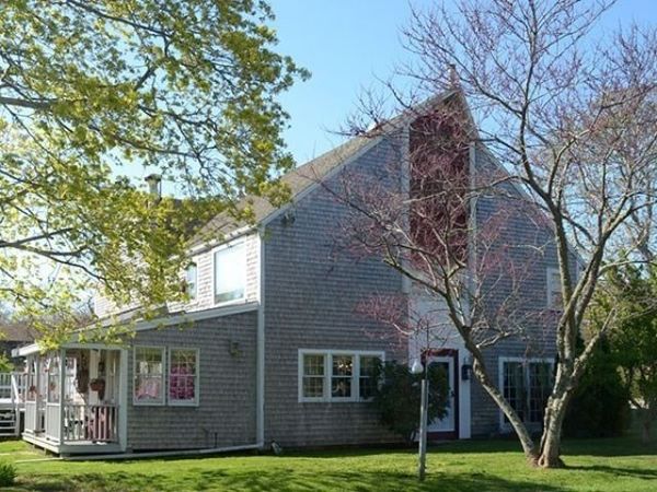 660 Main Street, Barnstable, MA 02668