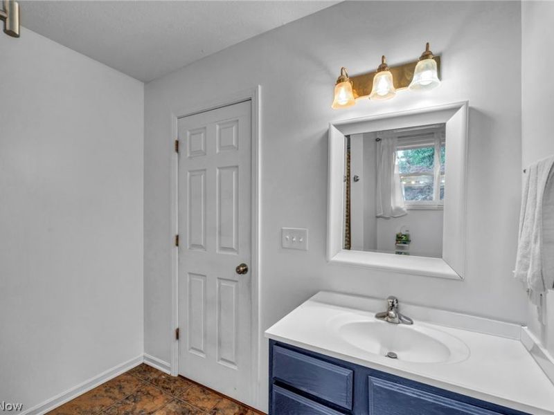 1062 McShane Drive, Cuyahoga Falls, OH 44221 Photo 35