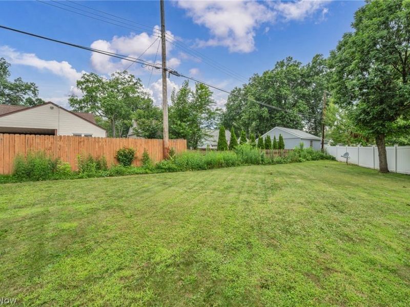 1062 McShane Drive, Cuyahoga Falls, OH 44221 Photo 48