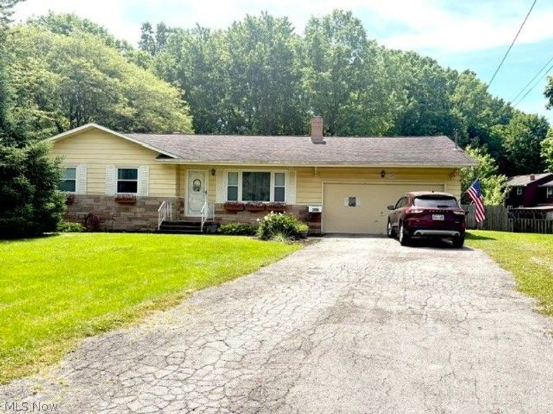 2455 David Court, Austintown, OH 44511 Photo 1