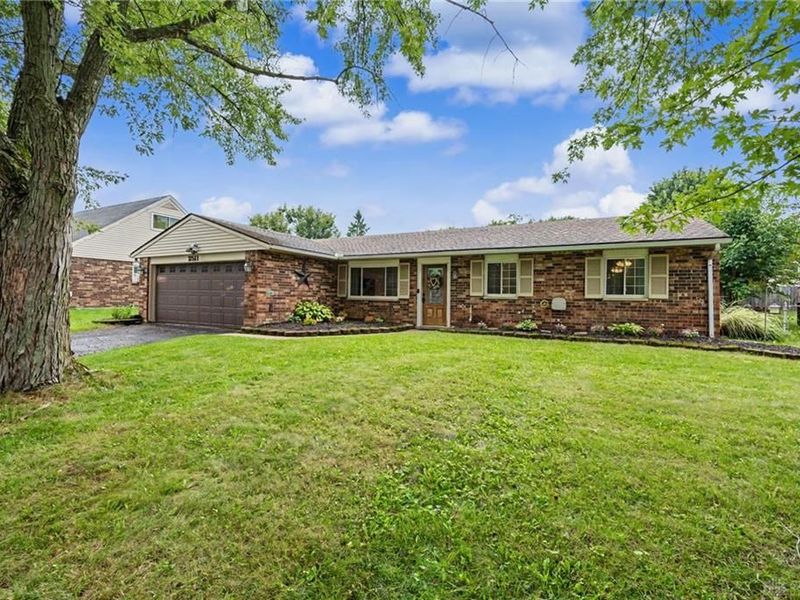 2511 Inverness Court, Troy, OH 45373 Photo 2
