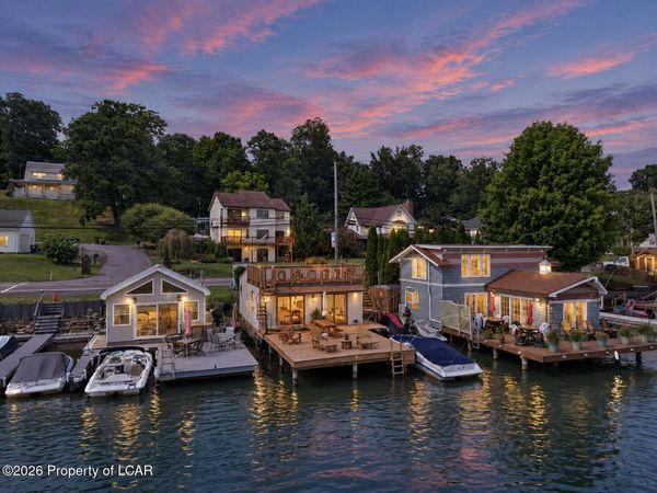 1428 Lakeside Drive, Harveys Lake, PA 18618