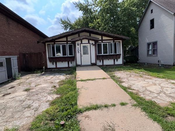105 N Main Street, Cochrane, WI 54622