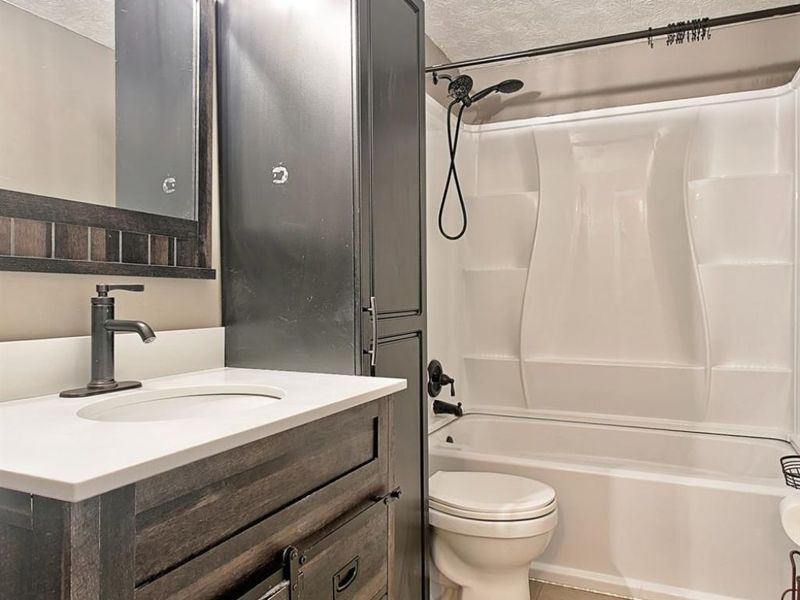 464 Vancover Court, Union Township, OH 45244 Photo 9