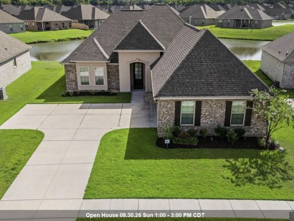 6458 Soaring Dr, Gonzales, LA 70737