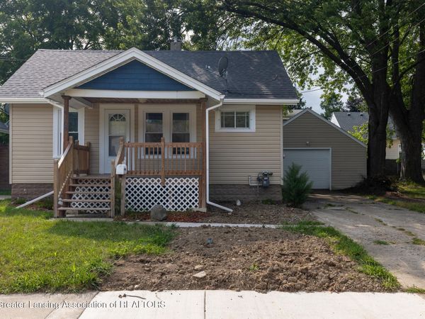 1105 Comfort Street, Lansing, MI 48915