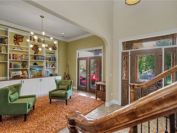 5500 S Lancaster Drive, Rogers, AR 72758