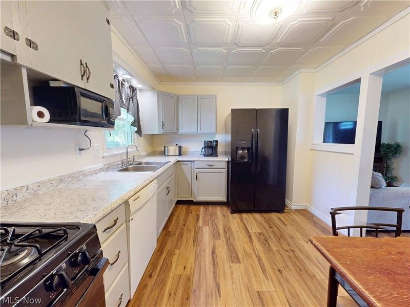 435 2nd Street SE, Brewster, OH 44613 Photo 13