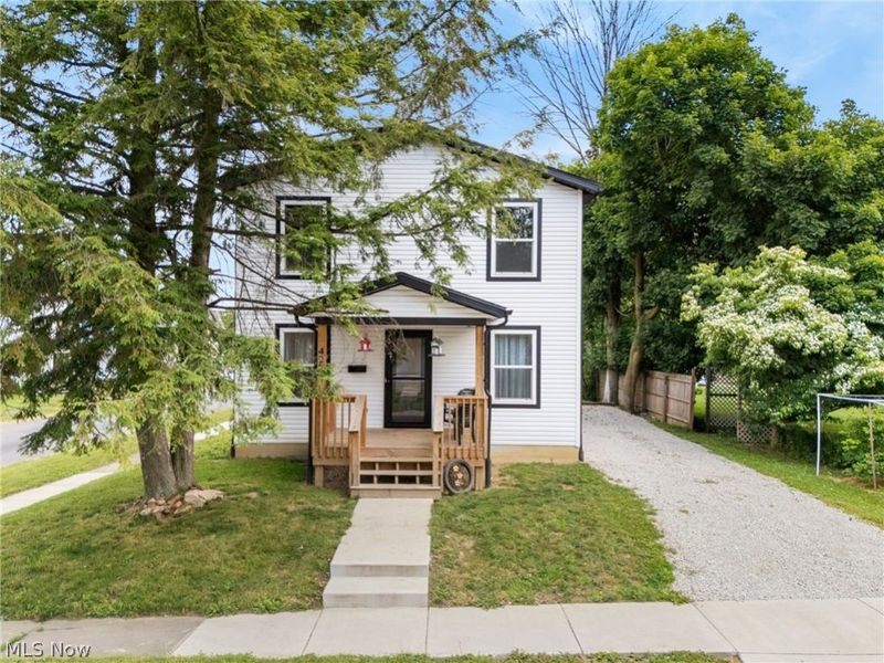 427 W Oak Street, Orrville, OH 44667 Photo 1