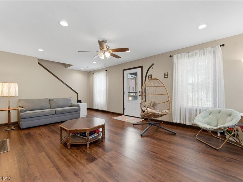 427 W Oak Street, Orrville, OH 44667 Photo 6