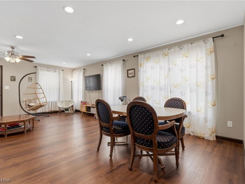 427 W Oak Street, Orrville, OH 44667 Photo 8