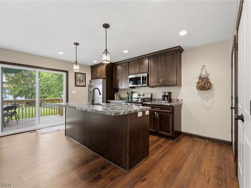 427 W Oak Street, Orrville, OH 44667 Photo 9