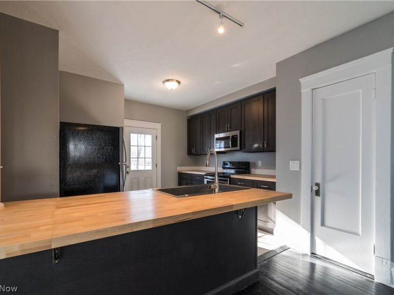 2970 Edgehill Road, Cleveland Heights, OH 44118 Photo 10
