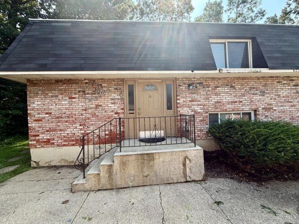 6230 Ridgeacres Drive, Unit J1, Golf Manor, OH 45237
