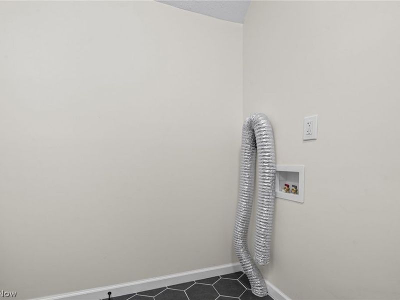 14148 Berwyn Avenue, Cleveland, OH 44111 Photo 19