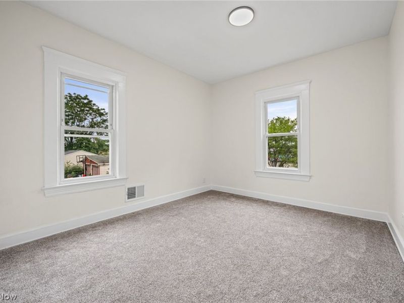 14148 Berwyn Avenue, Cleveland, OH 44111 Photo 24