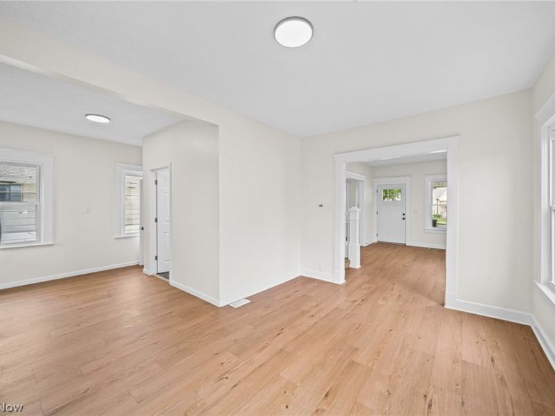 14148 Berwyn Avenue, Cleveland, OH 44111 Photo 9