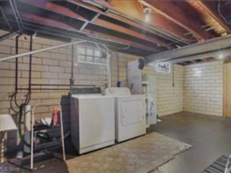 560 E Milton Street, Alliance, OH 44601 Photo 10