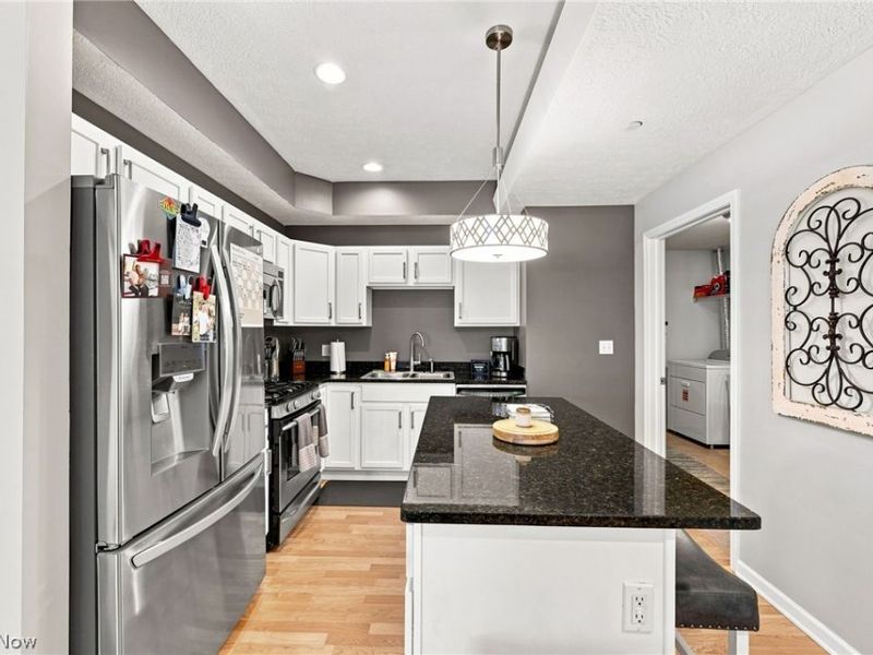 7427 Battery Park Boulevard, Cleveland, OH 44102 Photo 14