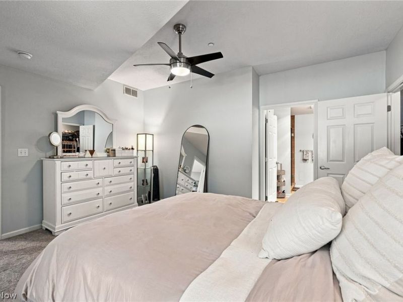 7427 Battery Park Boulevard, Cleveland, OH 44102 Photo 19