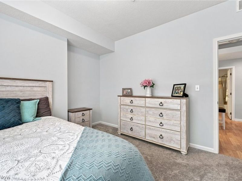 7427 Battery Park Boulevard, Cleveland, OH 44102 Photo 24