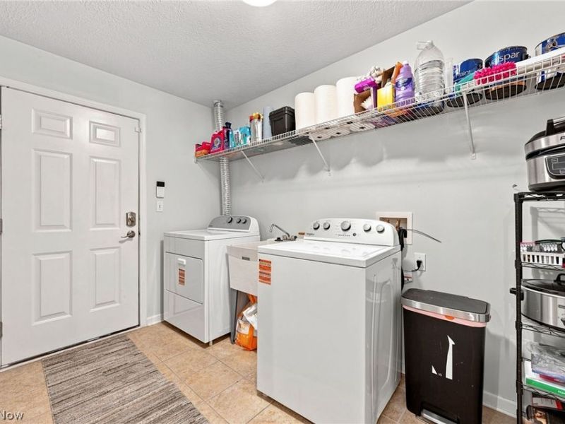 7427 Battery Park Boulevard, Cleveland, OH 44102 Photo 26