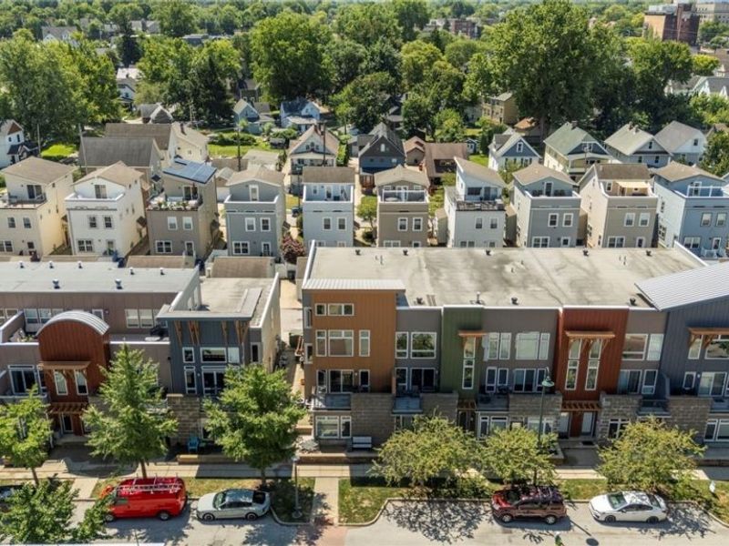 7427 Battery Park Boulevard, Cleveland, OH 44102 Photo 31