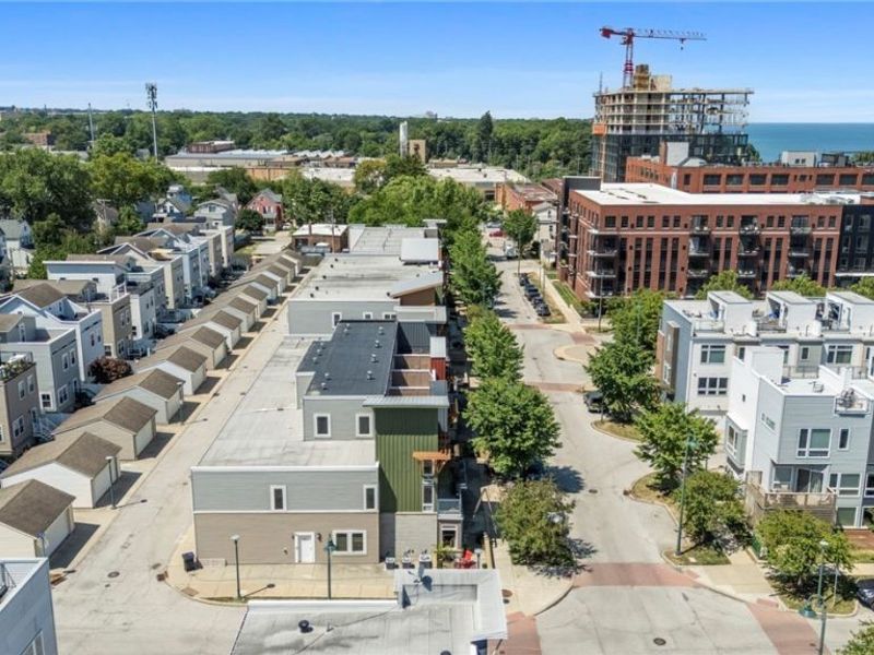 7427 Battery Park Boulevard, Cleveland, OH 44102 Photo 32
