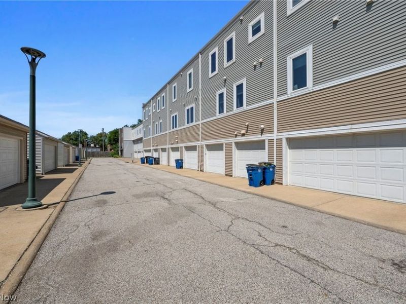 7427 Battery Park Boulevard, Cleveland, OH 44102 Photo 33