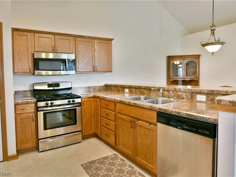 1204 River Glen Drive NE, Warren, OH 44484 Photo 18