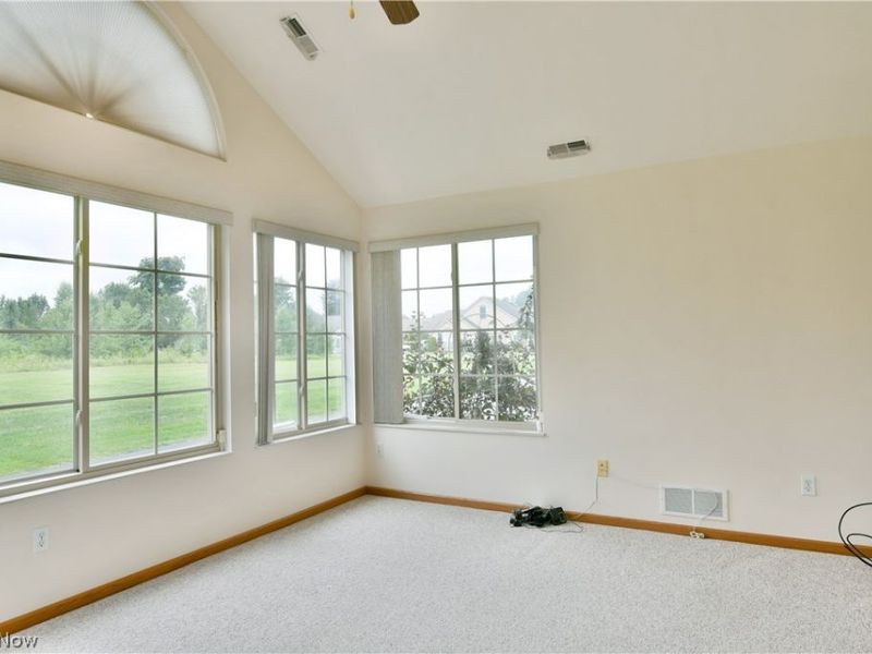 1204 River Glen Drive NE, Warren, OH 44484 Photo 8