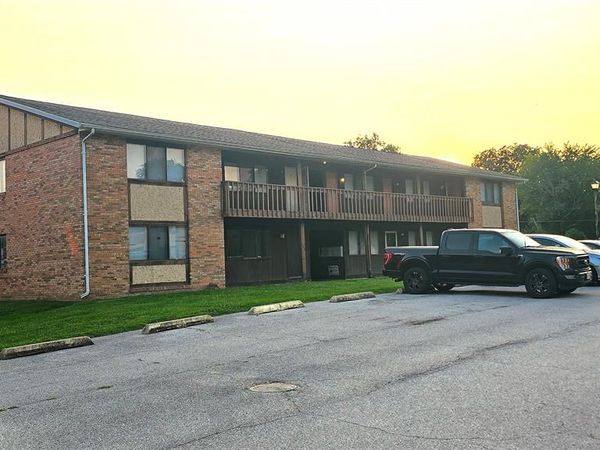 1908 Muren Boulevard , Belleville, IL 62221