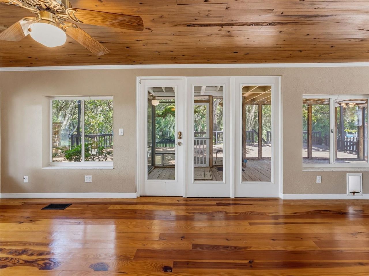 5415 Riverside Drive , Yankeetown, FL 34498 Photo