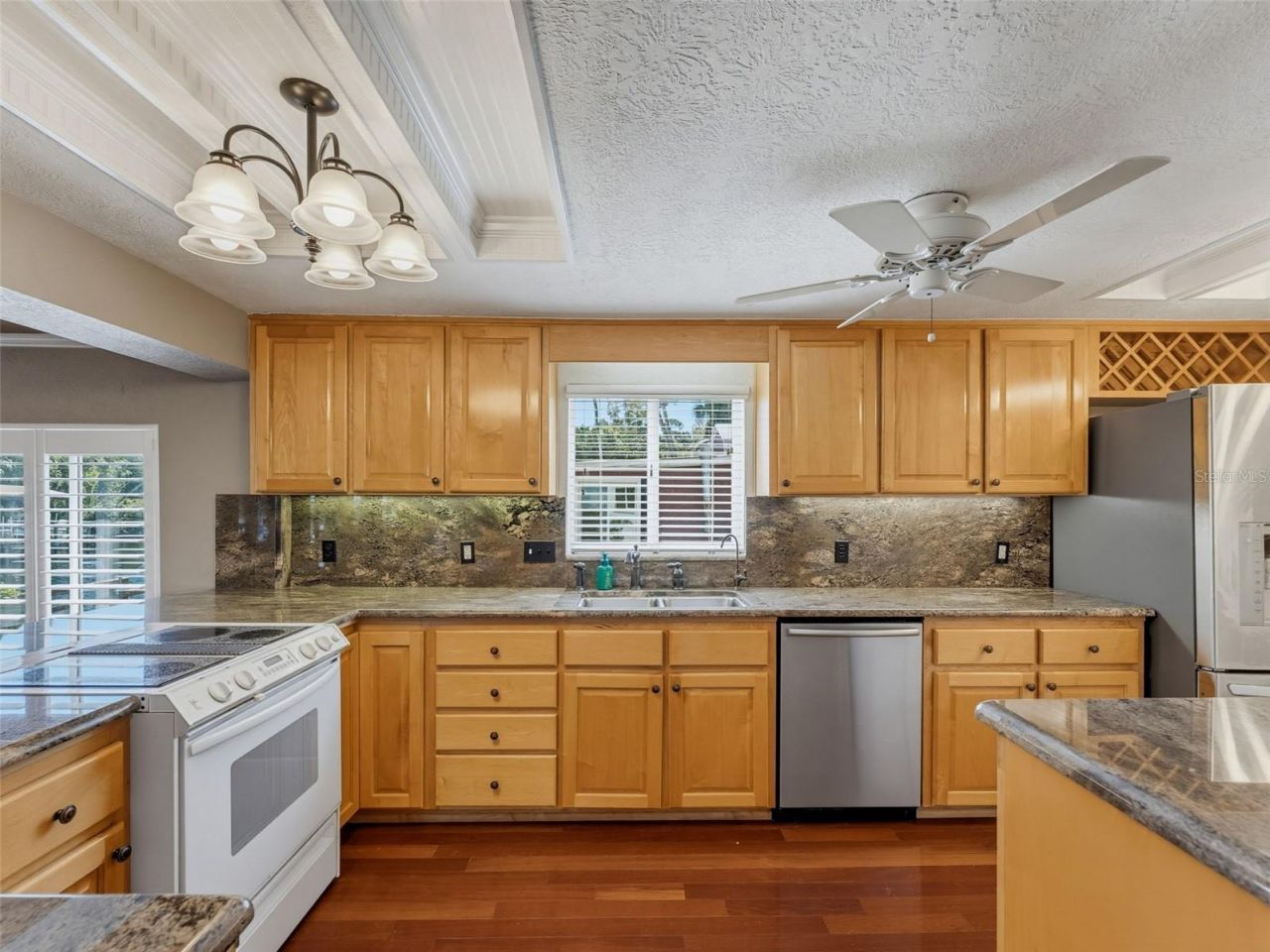 5415 Riverside Drive , Yankeetown, FL 34498 Photo