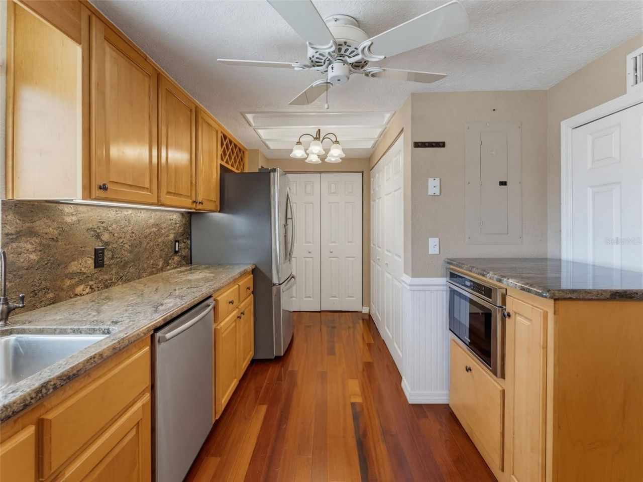 5415 Riverside Drive , Yankeetown, FL 34498 Photo