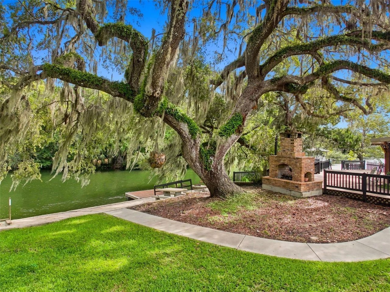 5415 Riverside Drive, Yankeetown, FL 34498 Photo