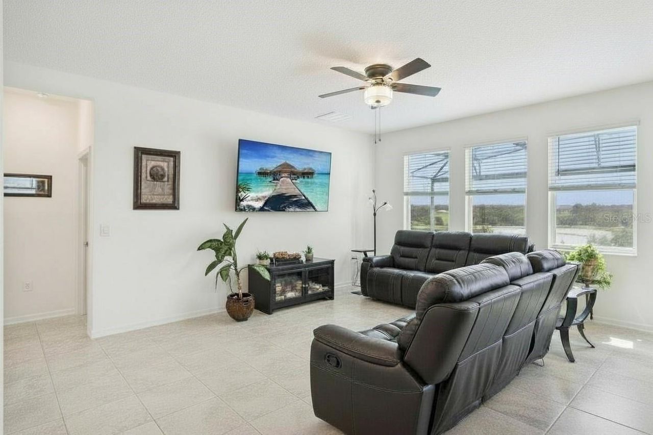 822 Kapi Drive , Groveland, FL 34736 Photo
