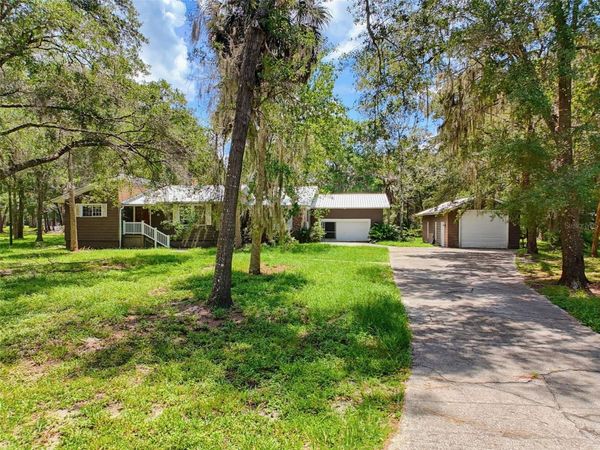 11 PATRICIA ROAD , YANKEETOWN, FL 34498