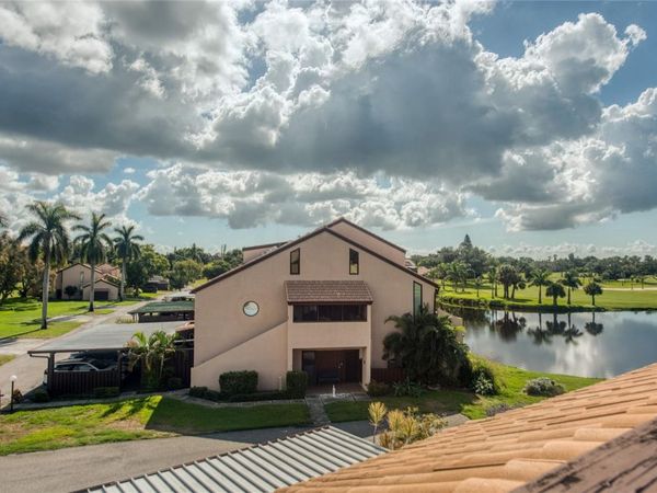 1328 PELICAN CREEK CROSSING , Unit D, ST PETERSBURG, FL 33707