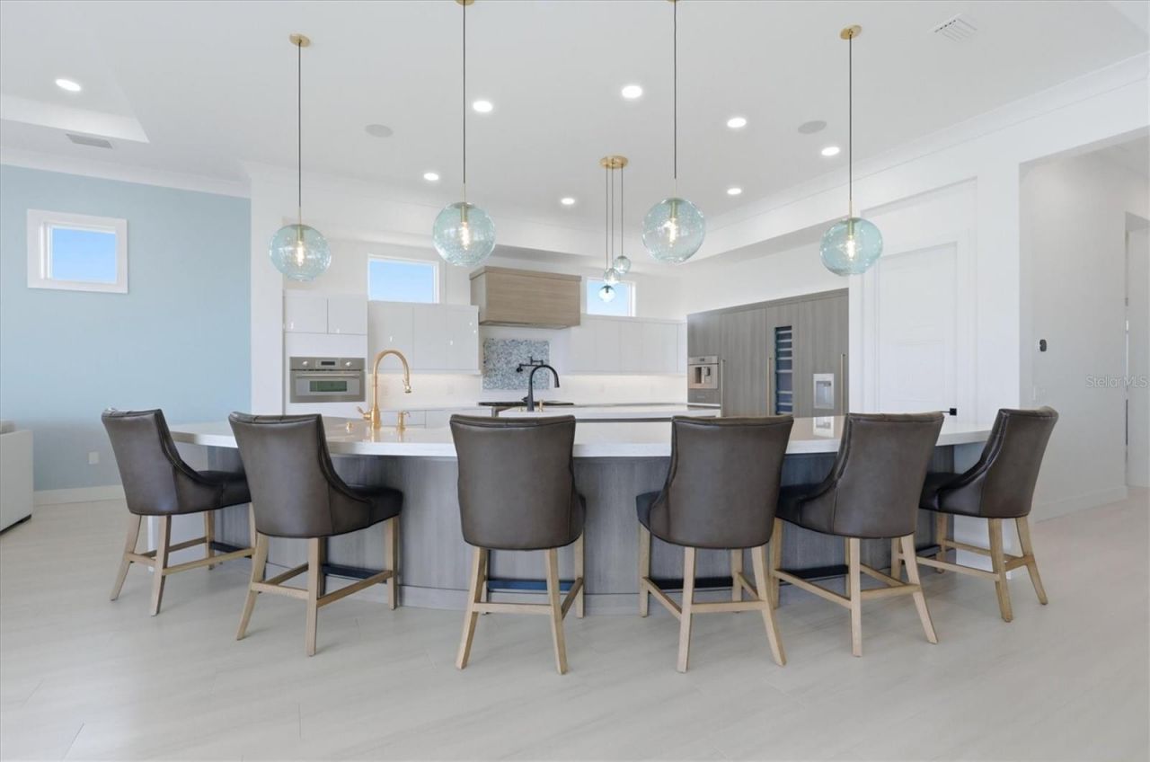 387 S Shore Drive, Sarasota, FL 34234 Photo