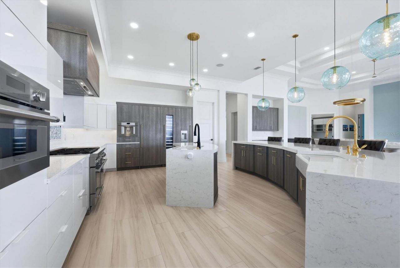 387 S Shore Drive, Sarasota, FL 34234 Photo