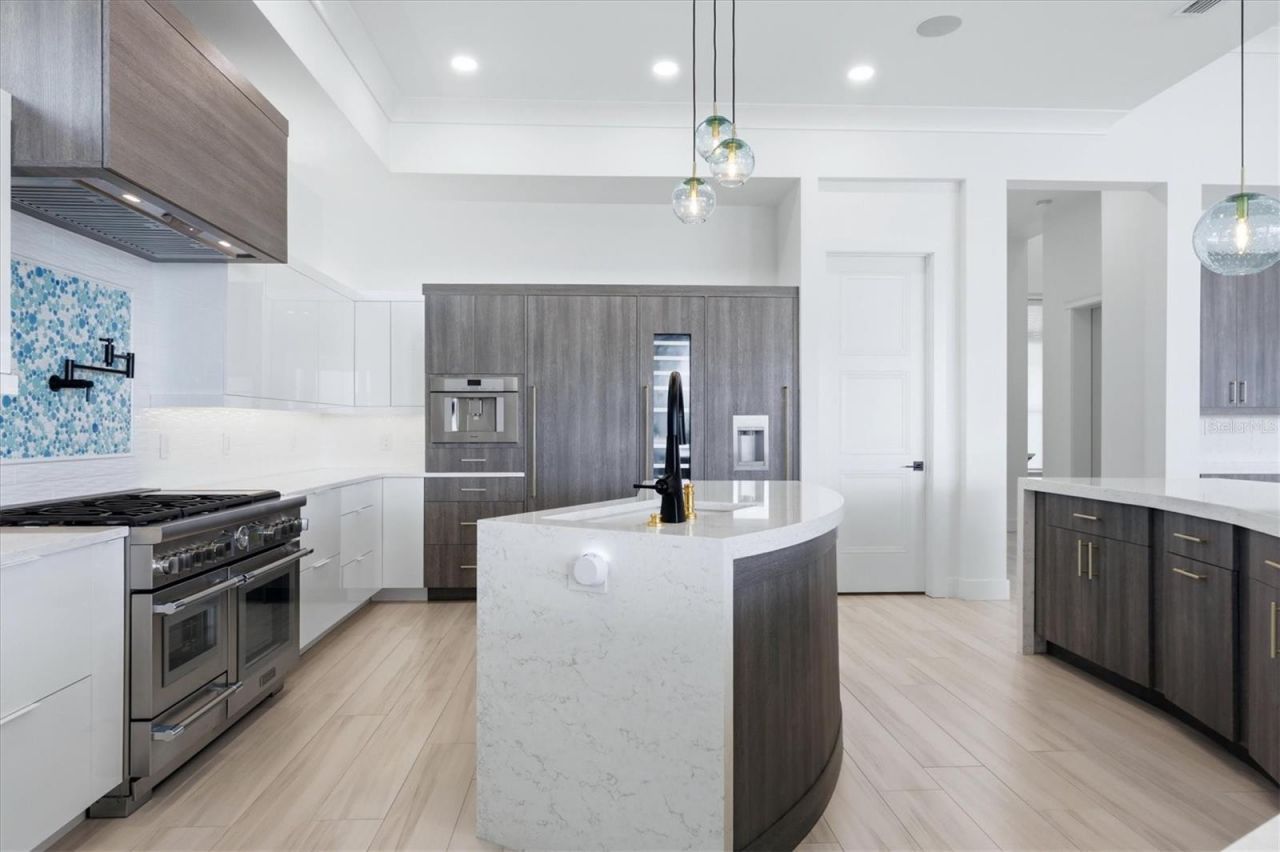 387 S Shore Drive, Sarasota, FL 34234 Photo